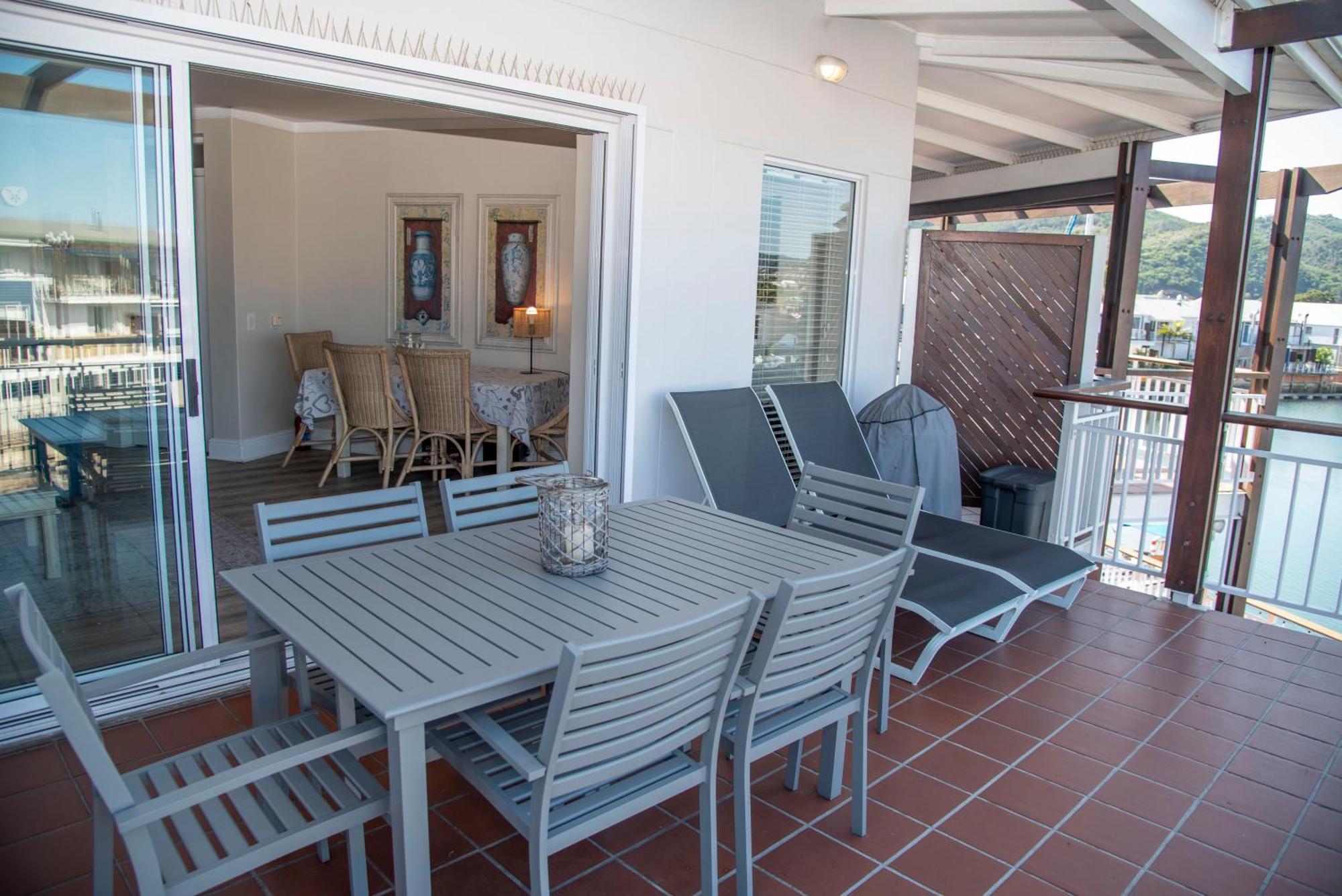 18 Quay West, Waterfront